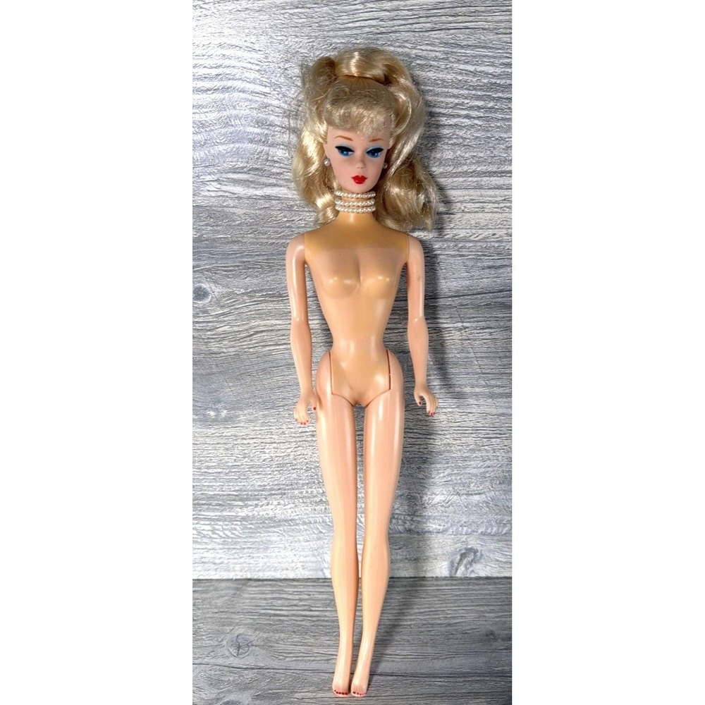 Vintage 1993 BARBIE Doll Blonde Ponytail Triple Strand Pearl Necklace & Earrings